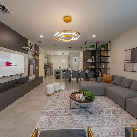 Luxe Retreat - Beautiful Modern 7 Bedrooms Home